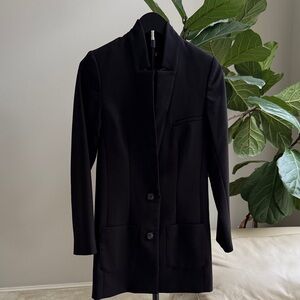 H&M Elegant Women's Long Blazer. Size US 2. Like new!